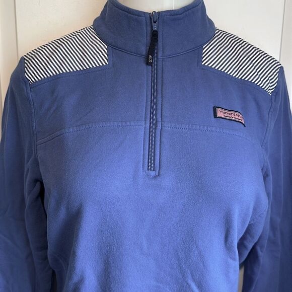 Vineyard Vines Blue Pullover with Striped Detail Size Large - Picture 1 of 6